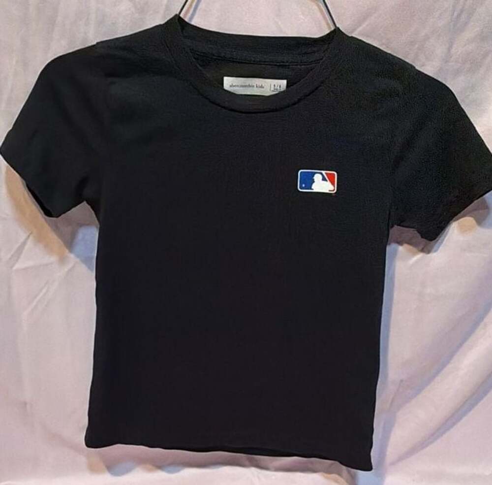 Abercrombie Kids MLB All Teams Graphic T-Shirt Size 5/6